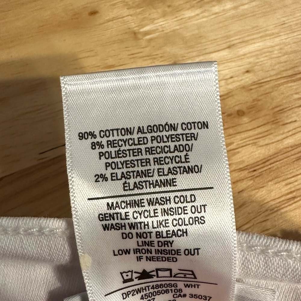 Stephanie Gottlieb x Joe’s Jeans The Ozzie 4”
Short White Rainbow Crystals sz 27 - Picture 14 of 15